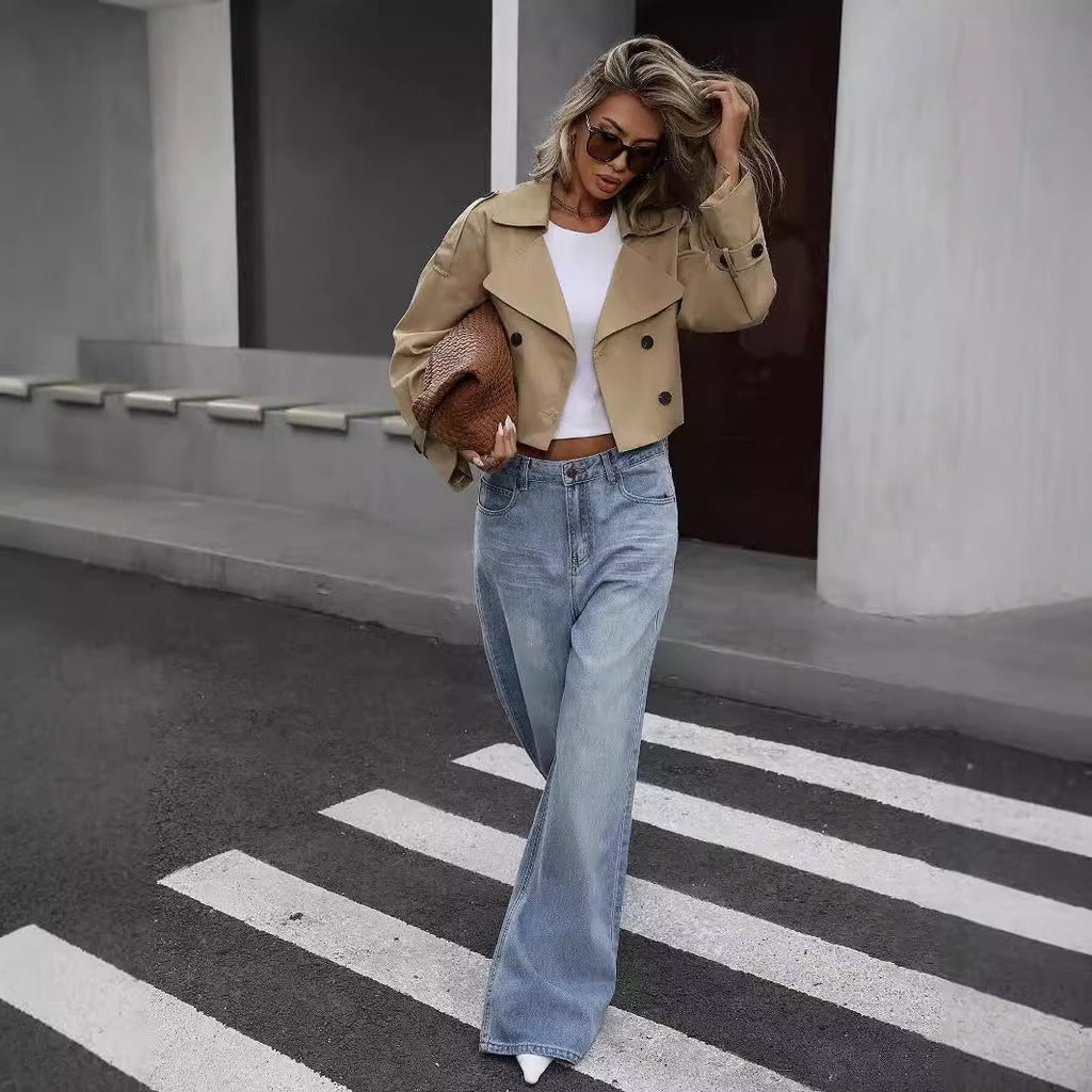 Sophisticated Short Trench Coat for Spring and Showers