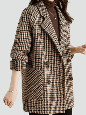 Oversized Checkered Wool Coat for Women with Double-Breasted Closure and Wide Lapels