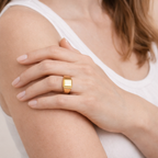 Bella Signet Ring