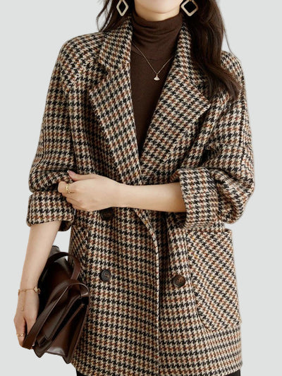 Oversized Checkered Wool Coat for Women with Double-Breasted Closure and Wide Lapels