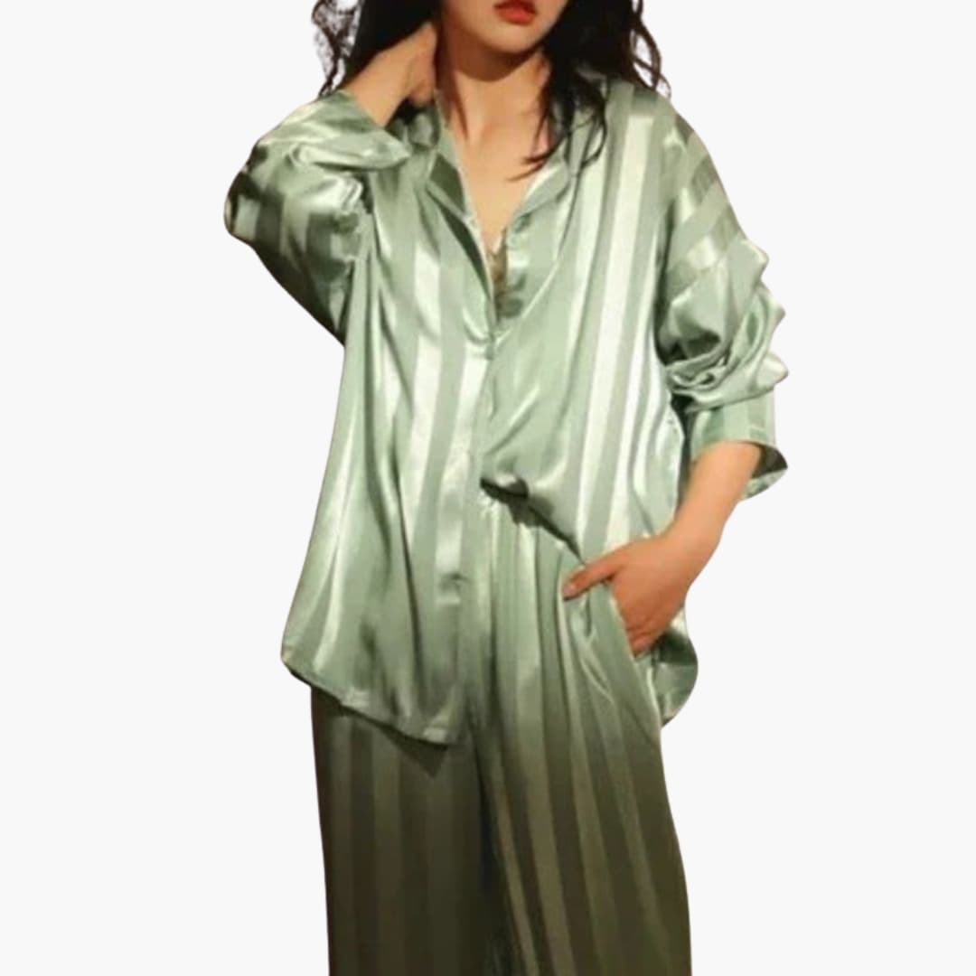 Two-Piece Women's Pajama Set with Buttoned Collar Top and Elastic Waist Pants