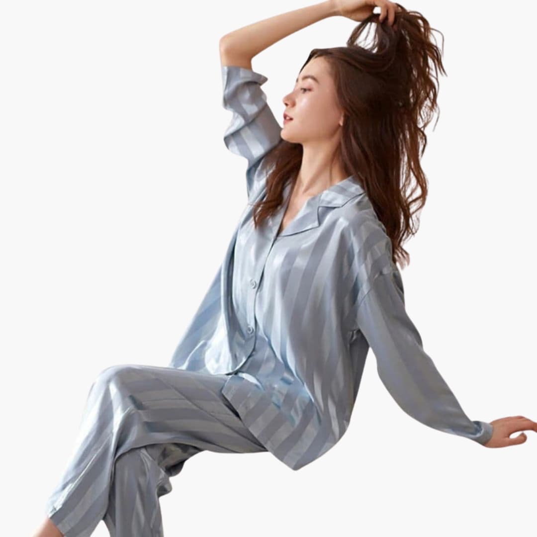 Two-Piece Women's Pajama Set with Buttoned Collar Top and Elastic Waist Pants