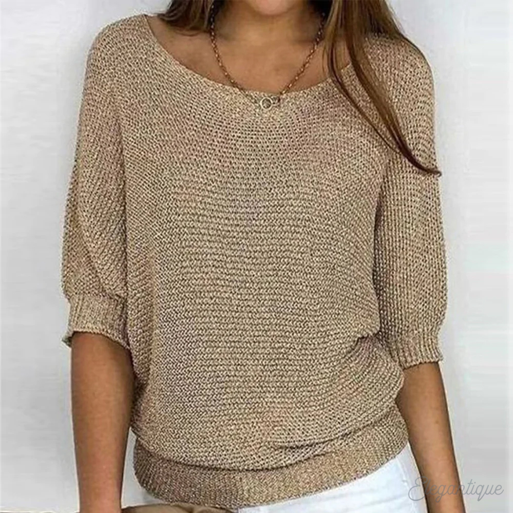 Elegant and Comfortable Top for Any Occasion - Breathable Fabric with Perfect Fit and Timeless Style