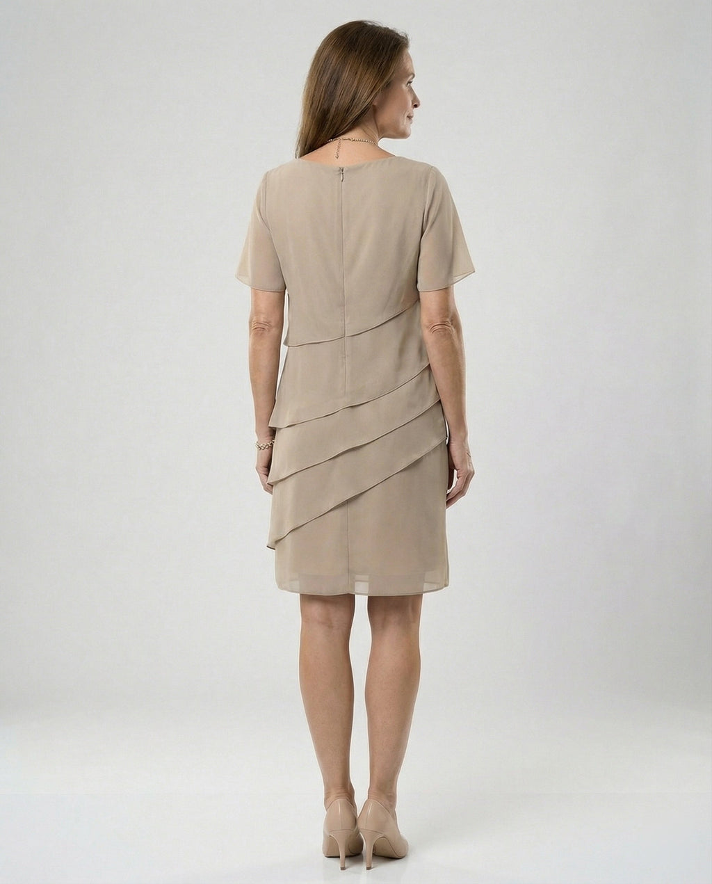 Chiffon Layered Women's Knee-Length Dress with Short Sleeves and Round Neckline
