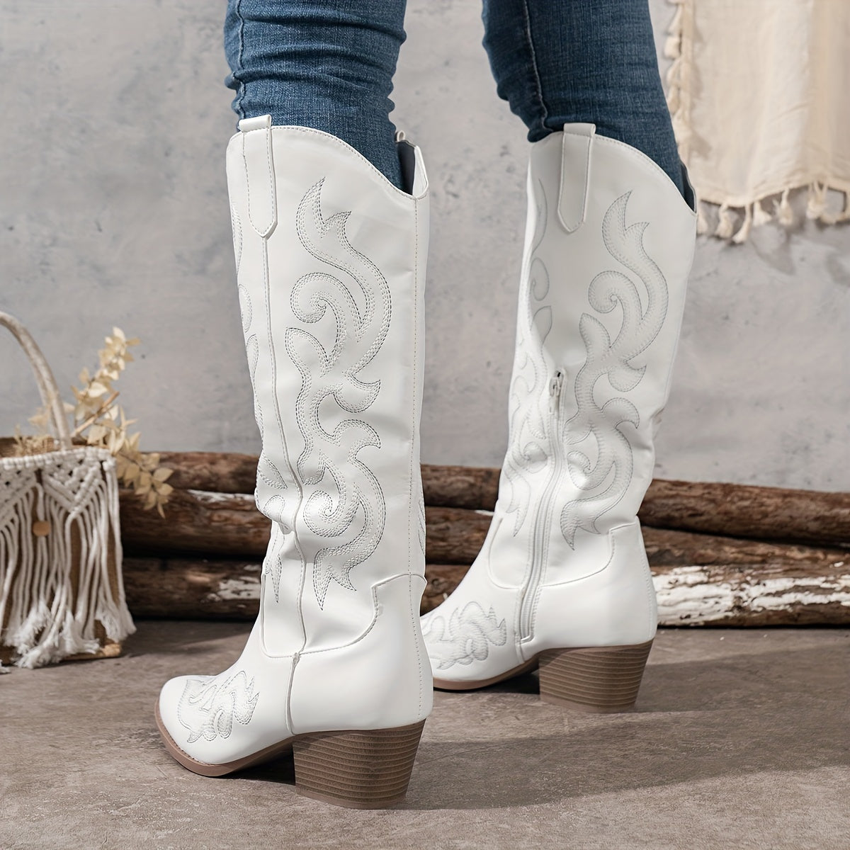 Knee-High Women's Cowboy Boots with Block Heel and Embroidered Detail