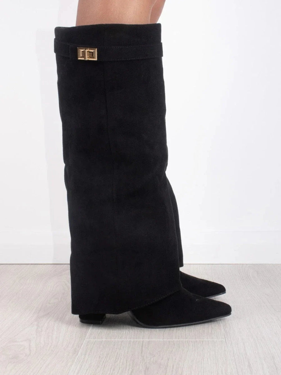 Elegant Women's Shoes with Golden Accents for Any Occasion