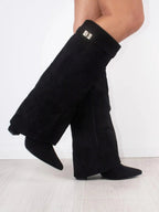 Elegant Women's Shoes with Golden Accents for Any Occasion