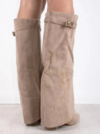 Elegant Women's Shoes with Golden Accents for Any Occasion