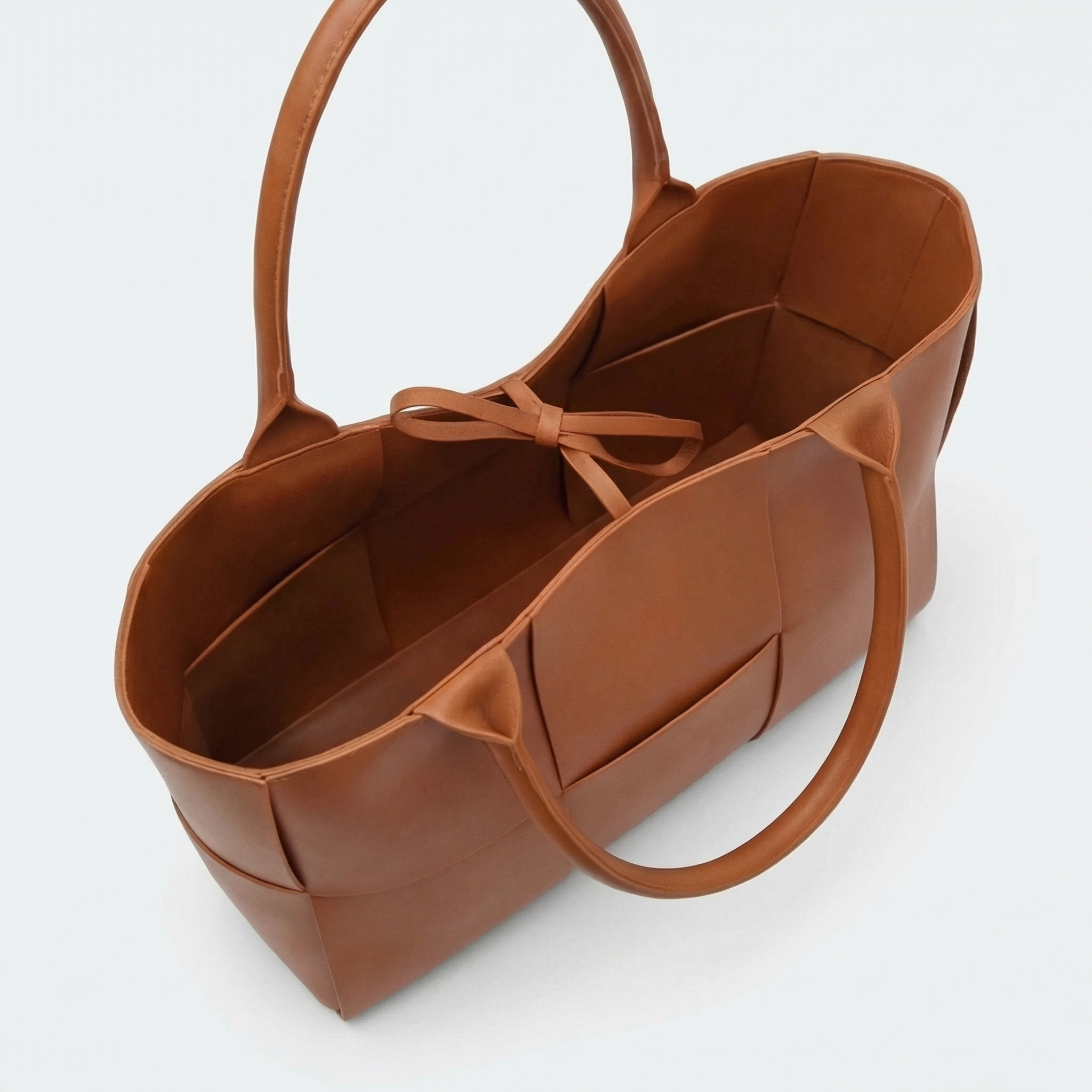 Elor Tote Bag