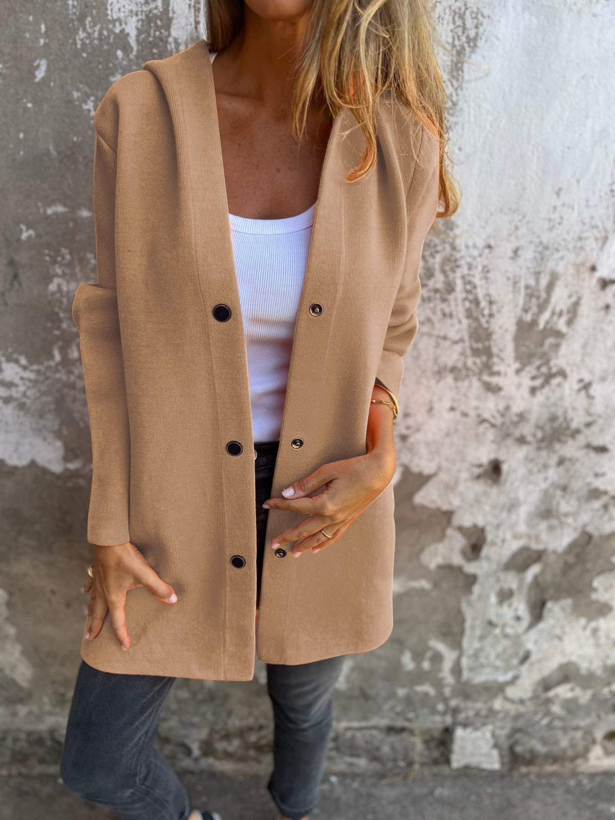 Lightweight Long Hooded Jacket for Stylish Mid-Season Comfort for Women