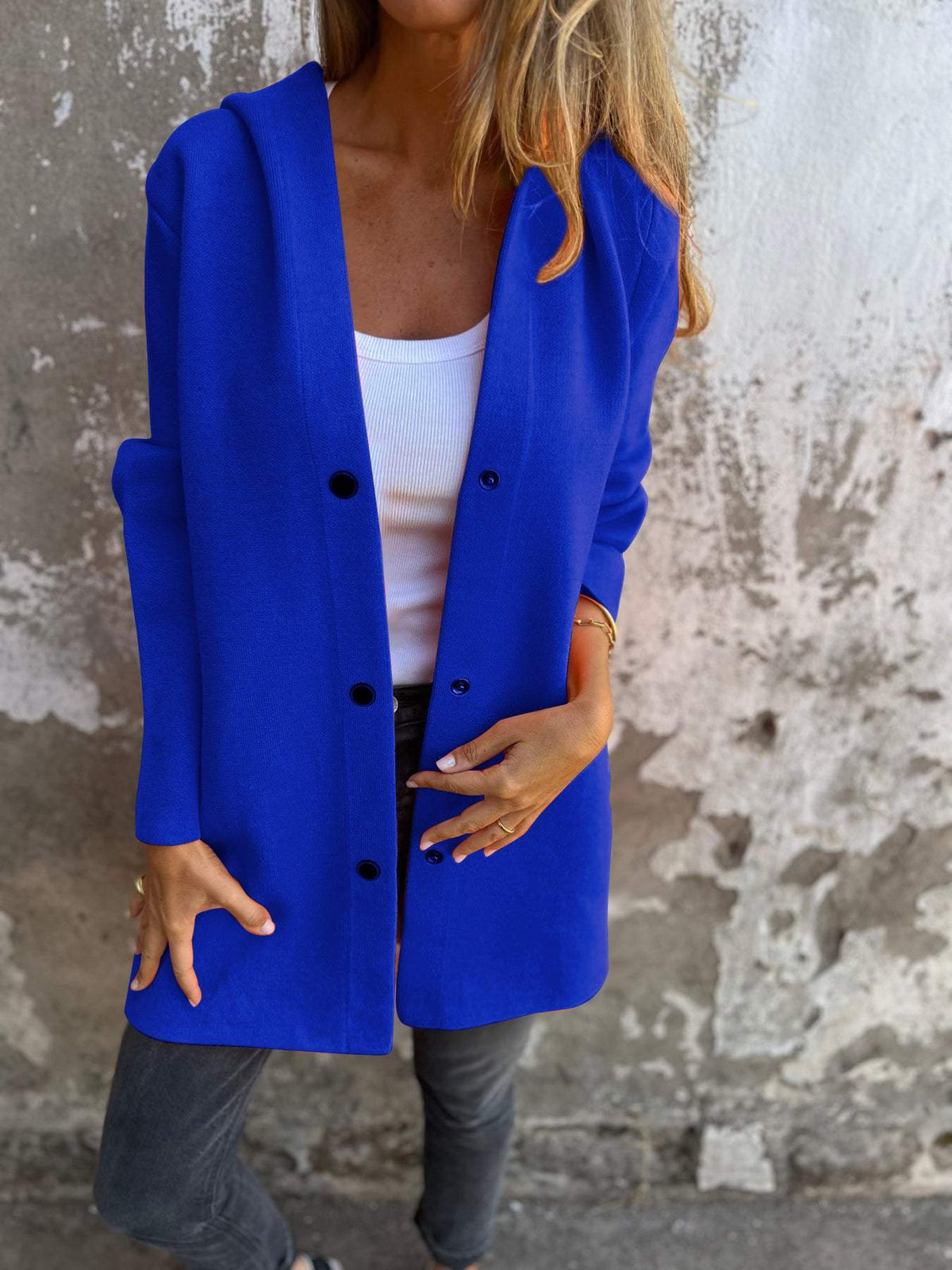 Lightweight Long Hooded Jacket for Stylish Mid-Season Comfort for Women