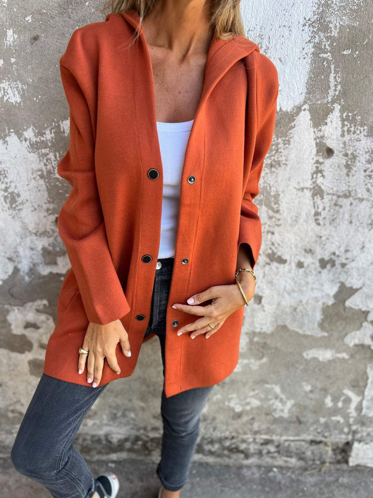 Lightweight Long Hooded Jacket for Stylish Mid-Season Comfort for Women