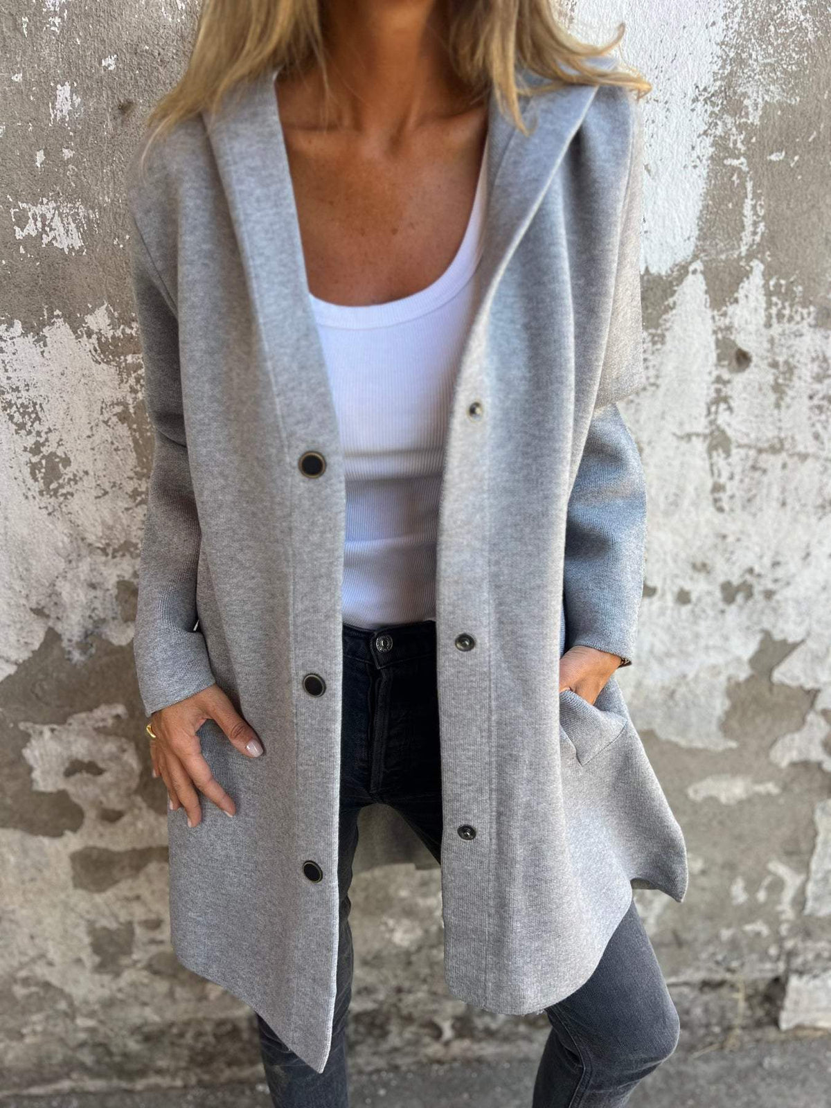 Lightweight Long Hooded Jacket for Stylish Mid-Season Comfort for Women