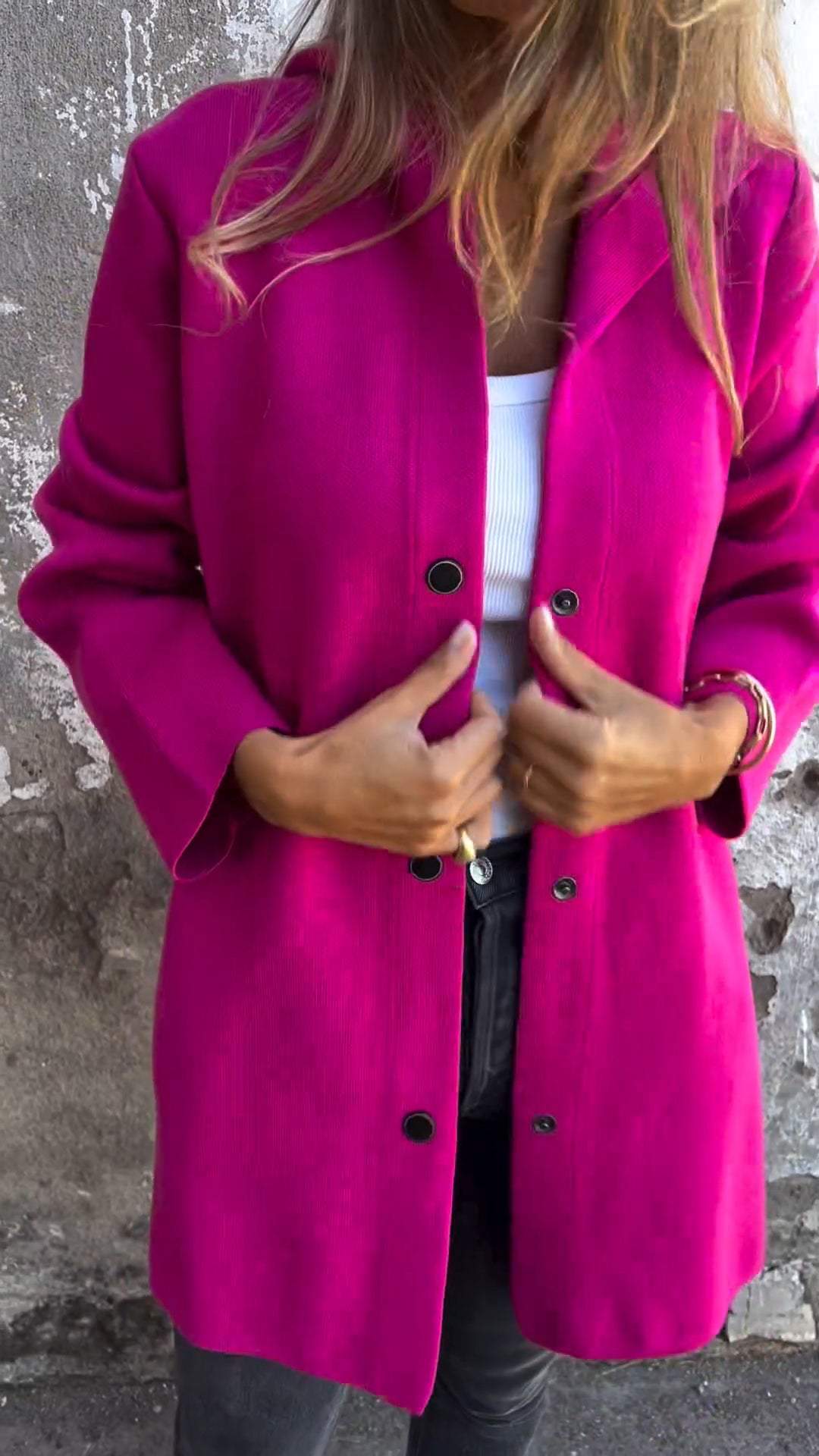 Lightweight Long Hooded Jacket for Stylish Mid-Season Comfort for Women